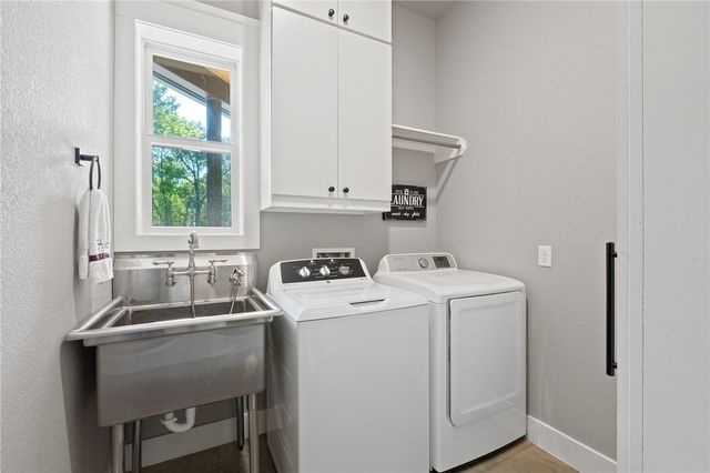 2900 East Embers Court, Bryan, TX 77808