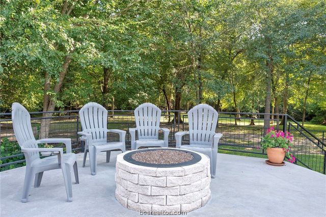 2900 East Embers Court, Bryan, TX 77808