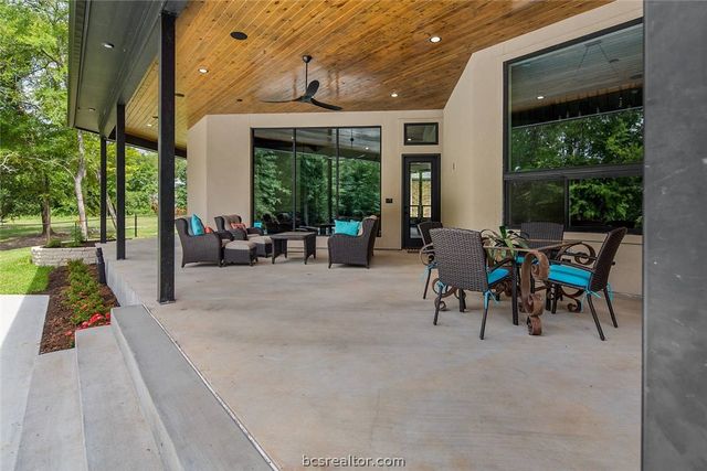 2900 East Embers Court, Bryan, TX 77808