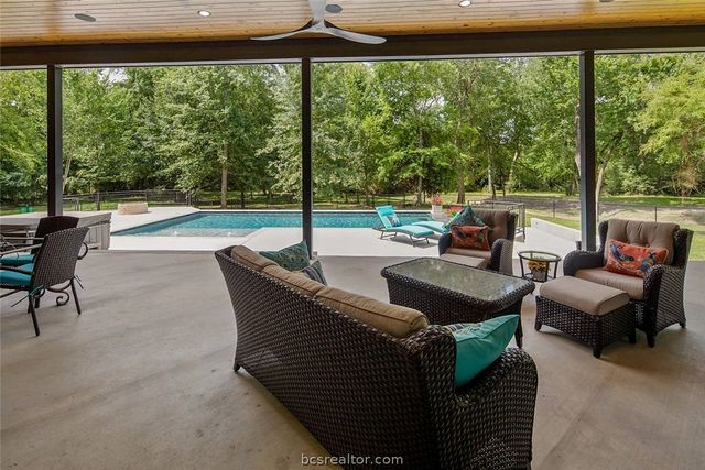 2900 East Embers Court, Bryan, TX 77808