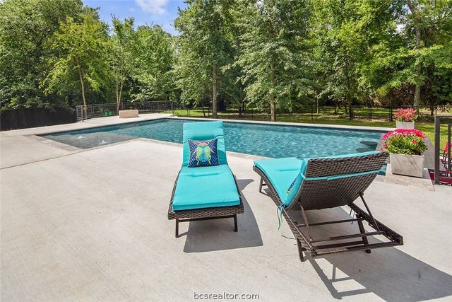 2900 East Embers Court, Bryan, TX 77808