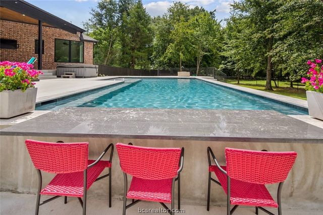 2900 East Embers Court, Bryan, TX 77808