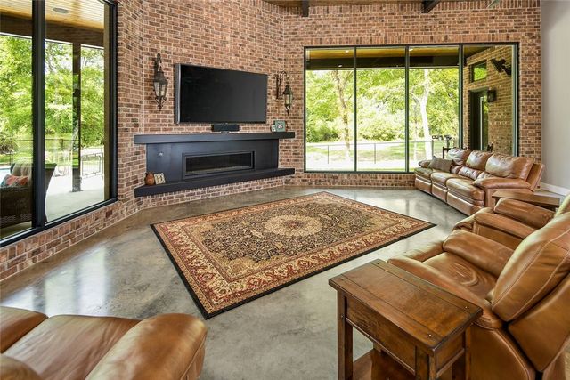 2900 East Embers Court, Bryan, TX 77808