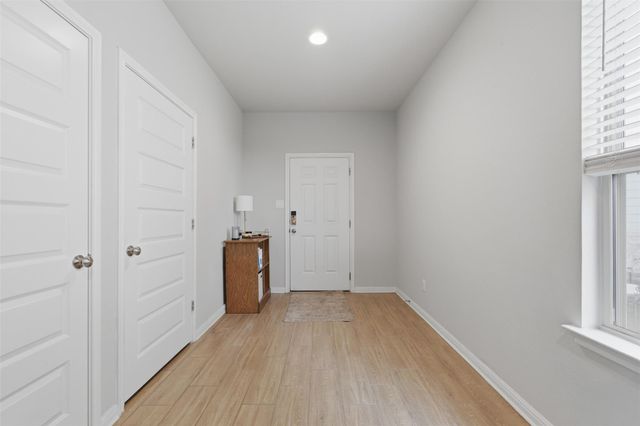 130 Wild Wind CV, Jarrell, TX 76537
