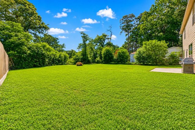 12789 Royal West Drive, Conroe, TX 77303
