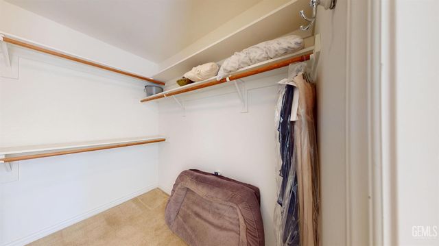 3006 Giovanetti Avenue, Bakersfield, CA 93313