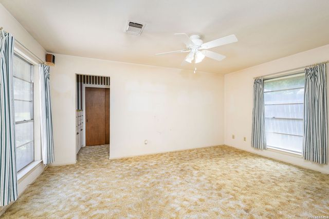 6339 PICKERING DR, San Antonio, TX 78238