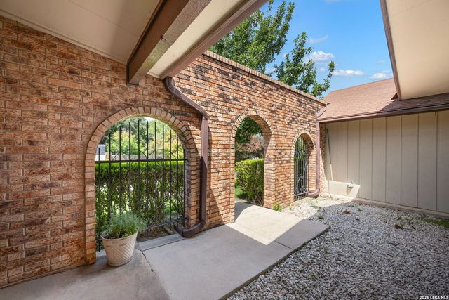 6339 PICKERING DR, San Antonio, TX 78238
