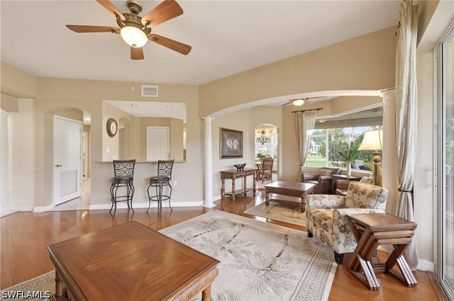 3073 Windsong CT 601, Naples, FL 34109