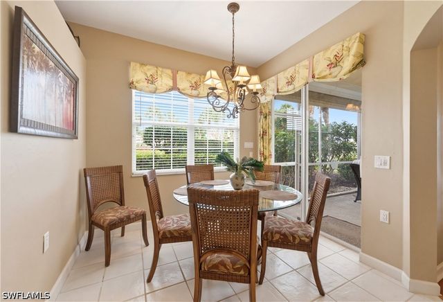 3073 Windsong CT 601, Naples, FL 34109