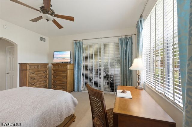 3073 Windsong CT 601, Naples, FL 34109