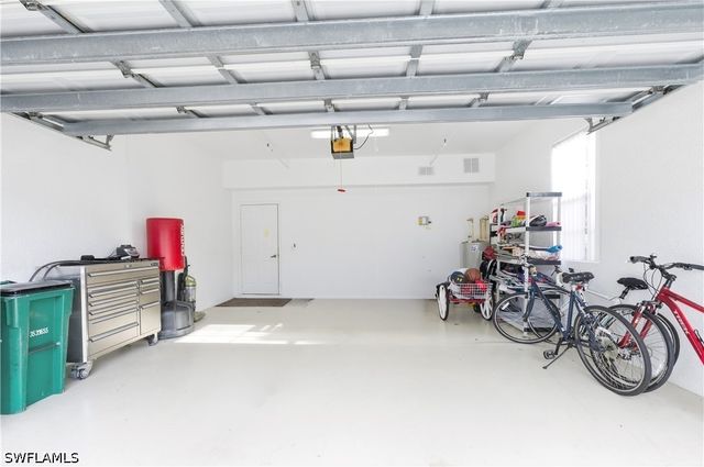 3073 Windsong CT 601, Naples, FL 34109