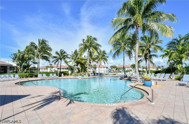 3073 Windsong CT 601, Naples, FL 34109