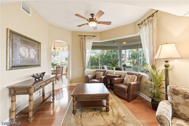 3073 Windsong CT 601, Naples, FL 34109