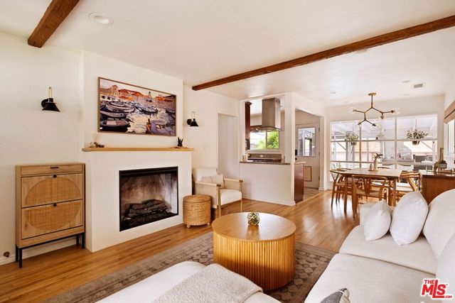 8789 Sylmar Avenue, Los Angeles, CA 91402