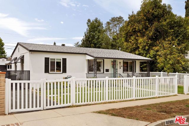 8789 Sylmar Avenue, Los Angeles, CA 91402