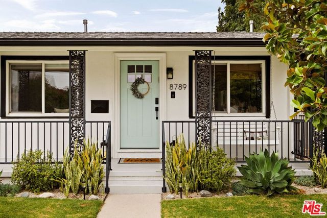 8789 Sylmar Avenue, Los Angeles, CA 91402