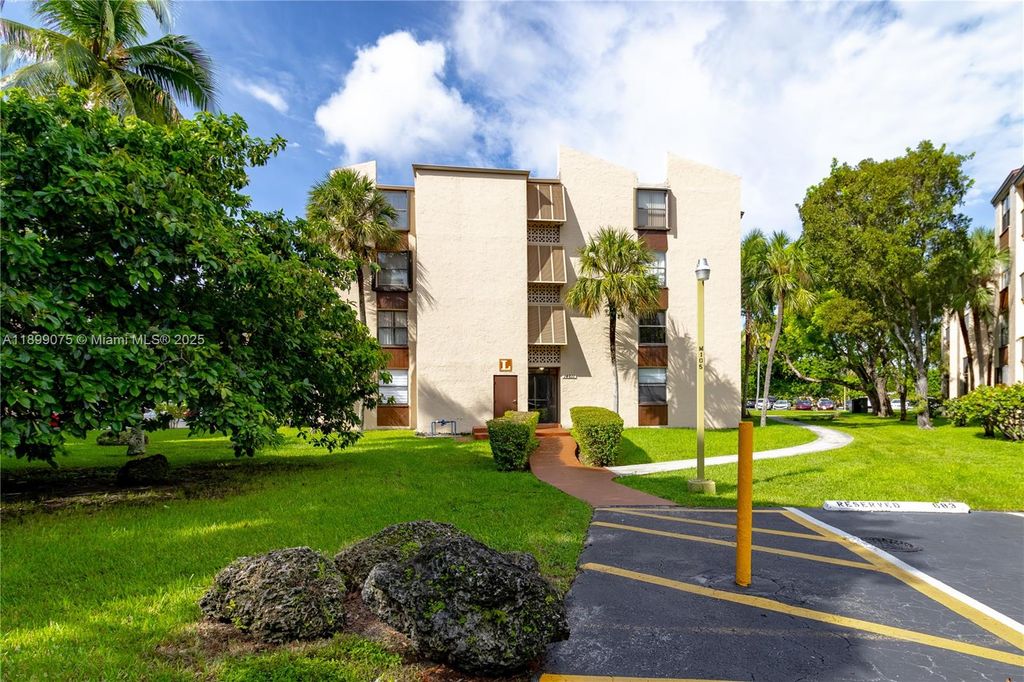 14611 N Kendall Dr 208L, Miami, FL 33186