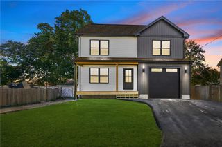 106 Park Avenue, Warwick, RI 02889