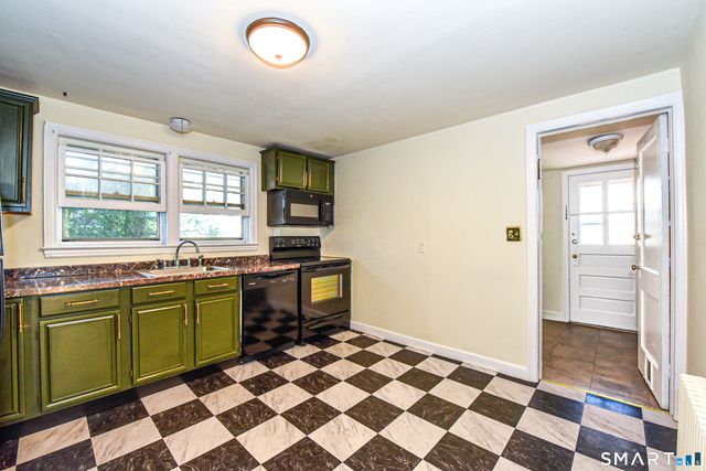 146 Warsaw Street, Fairfield, CT 06825