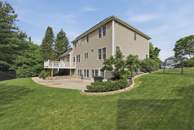 21 Manchester Place, Natick, MA 01760