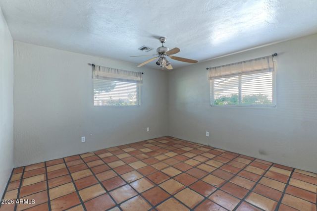 2216 E WELDON Avenue, Phoenix, AZ 85016