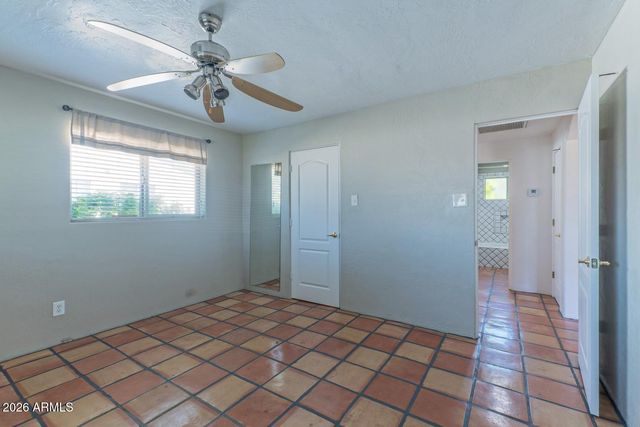 2216 E WELDON Avenue, Phoenix, AZ 85016
