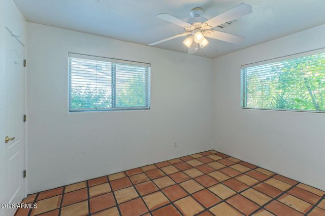 2216 E WELDON Avenue, Phoenix, AZ 85016