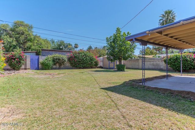 2216 E WELDON Avenue, Phoenix, AZ 85016
