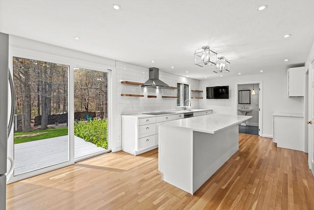 51 Old Schoolhouse Rd., Plymouth, MA 02360