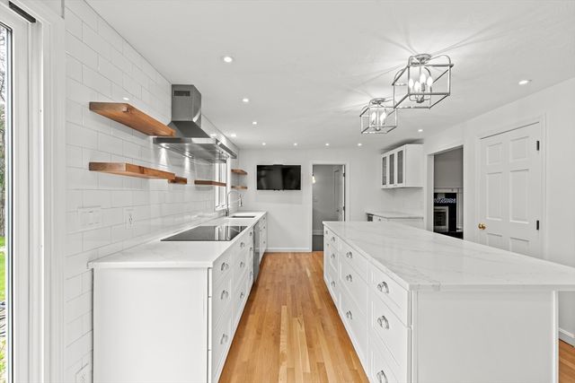 51 Old Schoolhouse Rd., Plymouth, MA 02360