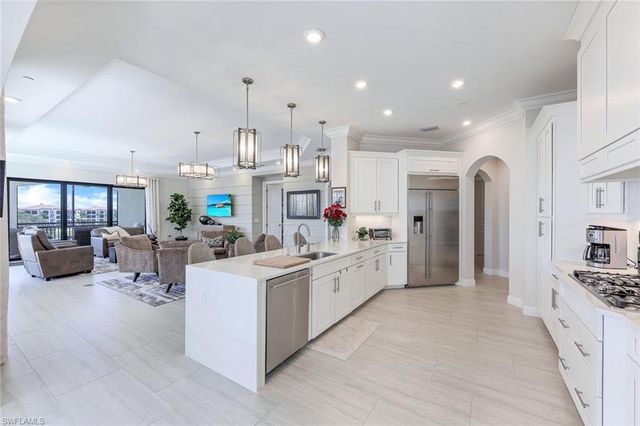 16379 Viansa WAY # 301, Naples, FL 34110