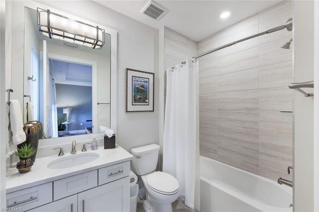 16379 Viansa WAY # 301, Naples, FL 34110