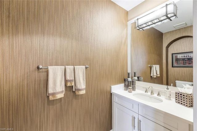 16379 Viansa WAY # 301, Naples, FL 34110