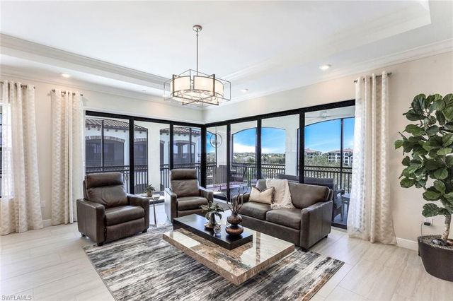 16379 Viansa WAY # 301, Naples, FL 34110