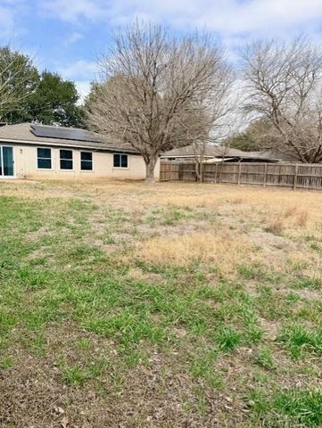 160 Britni LOOP, Kyle, TX 78640