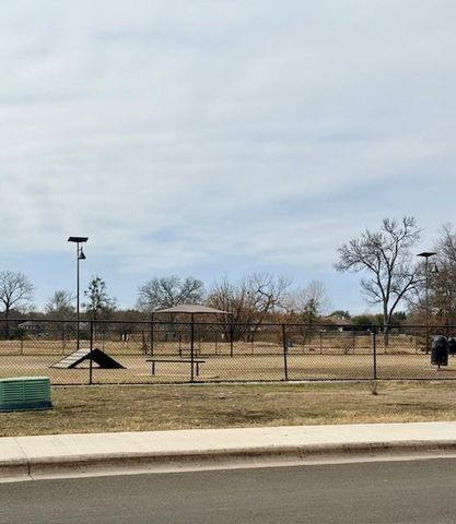 160 Britni LOOP, Kyle, TX 78640