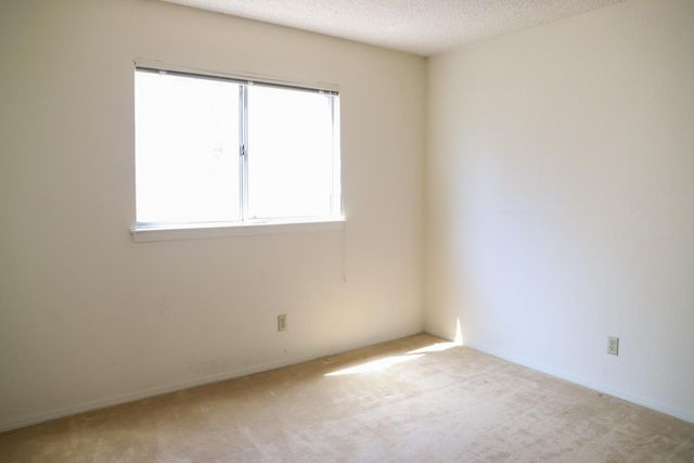 6490 N Mitre Avenue, Fresno, CA 93722