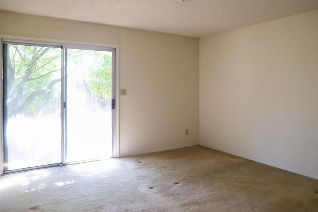 6490 N Mitre Avenue, Fresno, CA 93722