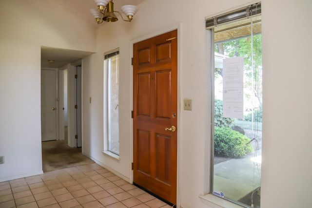 6490 N Mitre Avenue, Fresno, CA 93722