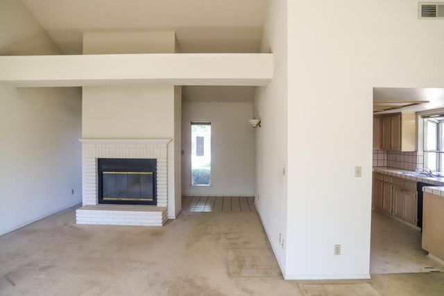 6490 N Mitre Avenue, Fresno, CA 93722