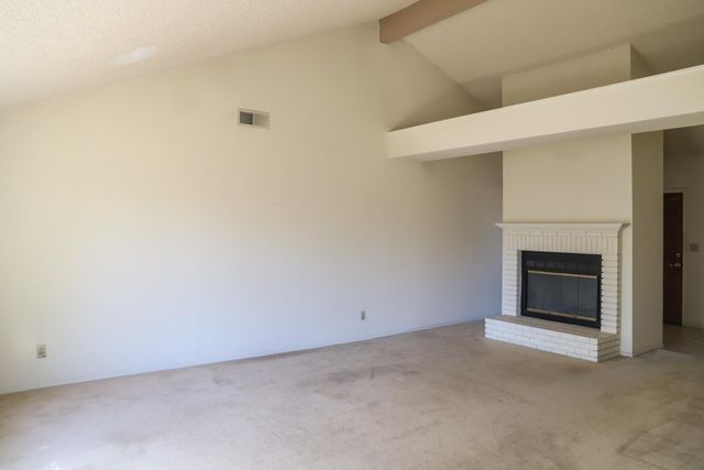 6490 N Mitre Avenue, Fresno, CA 93722