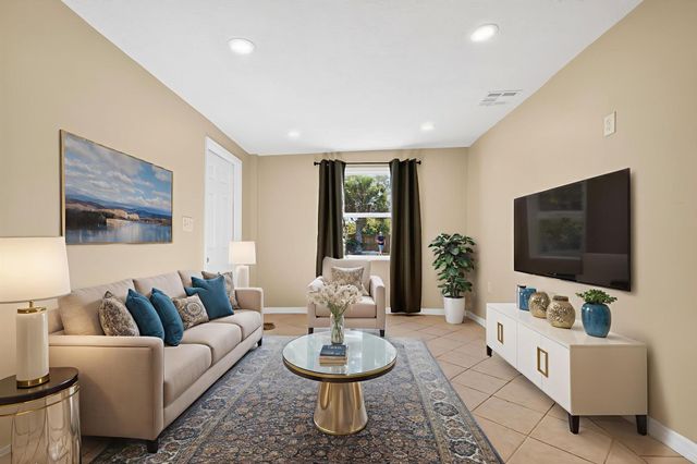 2108 Donald Avenue, Fort Pierce, FL 34946