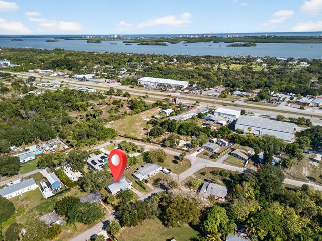 2108 Donald Avenue, Fort Pierce, FL 34946