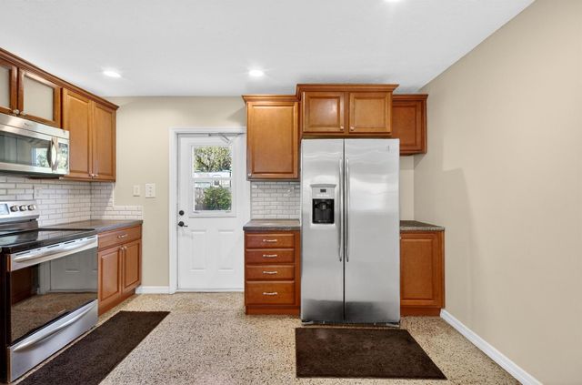 2108 Donald Avenue, Fort Pierce, FL 34946