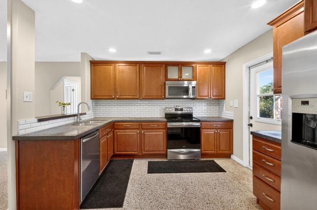 2108 Donald Avenue, Fort Pierce, FL 34946