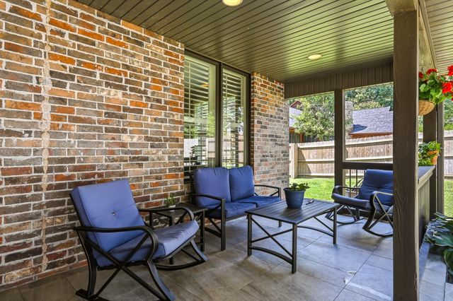 1468 S Bright Oak Avenue, Springfield, MO 65809