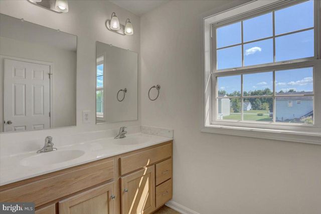 15360 WEDGEWOOD DR, Greencastle, PA 17225