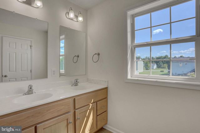 15360 WEDGEWOOD DR, Greencastle, PA 17225