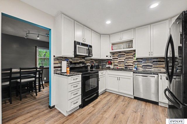 3302 Daniell Street, Bellevue, NE 68123